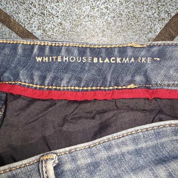 White House Black Market The Slim Crop Women's Ligh Blue Jeans Size 6 - Picture 8 of 14
